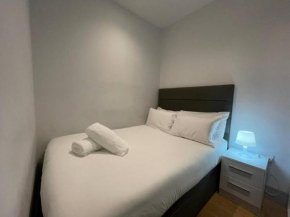 MONTHLY STAYS 1Bed Studio Serviced Apartment Free WIFI & NETFLIX Whitechapel London Perfect for Solo & Coupled Guests!